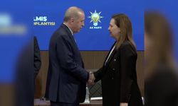 Burcu Köksal'a Ak Parti Rozeti Takıldı, Hangi Mesajlar Verildi?