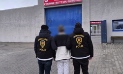 Emniyetten Kaçamadı! Hakkında 13 Yıl Hapis Cezası Bulunan Zehir Taciri Yakalandı
