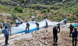 Afyonkarahisar'da İmece Kültürü Örneği! Kınık Köylüleri Dağa Çıkıp İmece Usulü Su Hattını Yeniledi