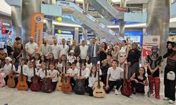Maver Kemal Arsoy Okulundan Muhteşem Sanat Şöleni! 300'den Fazla Eser Görücüye Çıktı, Piyano Resitali Hayran Bıraktı...