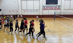 Afyon Belediye Yüntaş voleybol altyapı seçmelerine yoğun ilgi