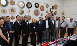 Dinar'da kursiyerlerin bir yıllık emeği sergide görücüye çıktı