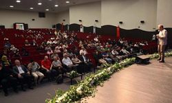 Afyon Kocatepe Üniversitesi’nde posthüman gelecek ve dijital dönüşüm konuşuldu