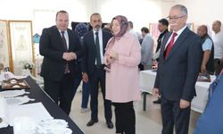 Şuhut’ta el emeği eserler görücüye çıktı: Yıl sonu sergisine yoğun ilgi gösterildi