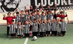 Beşiktaş efsanelerinden Afyon'daki Beşiktaş Futbol Okulu'na ziyaret