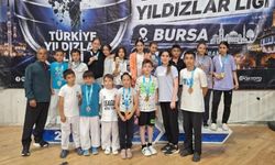 Afyonkarahisarlı karatecilerden büyük başarı: Bursa’dan tam 11 madalya ile döndüler!