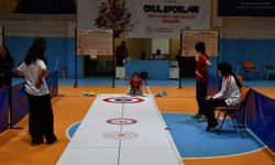 Afyonkarahisar’da floor curling turnuvasında ödüller sahiplerini buldu