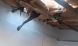 Çatı Çöktü, İnek Mahsur Kaldı! Afyonkarahisar'da Nefes Kesen Kurtarma Operasyonu