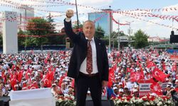 Ankara'da Mahşeri Kalabalık! Yüz Binler Al Bayrağın Altında Buluştu: Afyonkarahisar Teşkilatları Tandoğan’a Damga Vurdu