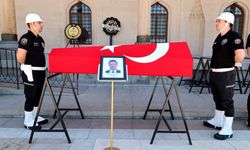 Kanser Hastalığına Yenik Düşen Polis Memuru Cem Akın, Afyonkarahisar’da Gözyaşlarıyla Uğurlandı!