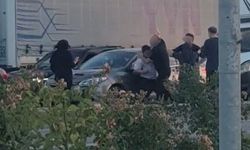 Konya-Afyonkarahisar yolunda Trafikte Yumruklu Kavga: O Anlar Cep Telefonu Kamerasında!
