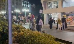 Eskişehir’in Göbeğinde Kadınlar Birbirine Girdi: 1 Yaralı! Tehdit Anları Kamerada...