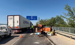 Afyonkarahisar'da Feci Kaza: Otomobilin Çarptığı Traktör Devrildi, 74 Yaşındaki Sürücü Hayatını Kaybetti!