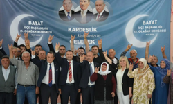 Bayat'ta MHP kongresi tamamlandı: Salih Canacık yeniden ilçe başkanı seçildi