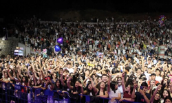 Çay Vişne ve Eber Sarısı Festivali yoğun ilgi gördü