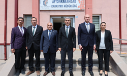 Vali Aktaş Kadastro Müdürlüğü’nde incelemelerde bulundu