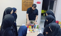 Emirdağ'da Kur'an kursunda renkli etkinlik! Öğrenciler ebru ve kaligrafiyle buluştu