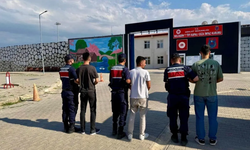 Afyonkarahisar'da jandarmanın bir haftalık denetimlerinde 34 aranan kişi yakalandı