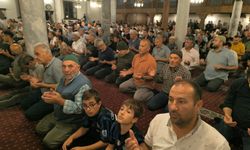 Afyonkarahisar’da Mevlid Kandili huşu içerisinde geçti