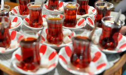 Fiyatı duyan bu kafeye akın ediyor: Emeklilere çay ve kahve 5 TL!