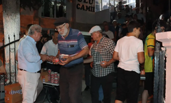 İscehisar’da Mevlid Kandili gecesinde yüzleri güldüren ikram