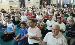 Afyonkarahisar’da Mevlid Kandili gecesi camilerde dualarla idrak edildi