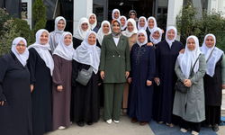 Afyonlu ak yaşmaklı kadınlar İçişleri Bakan Yardımıcı Yiğitbaşı ile görüştü