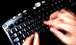 Patrona sitem e-postası atan yönetici tazminatsız işinden oldu