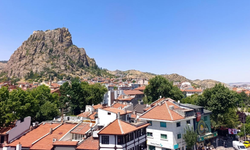 Bugün Afyon'da Hava Nasıl Olacak? Öğleden Sonraya Dikkat: Sıcaklıklar Hızla Düşüyor