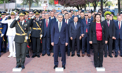 Afyonkarahisar Protokolü Kocatepe Parkı’nda Buluştu! 30 Ağustos Coşkusu Atatürk Anıtı Önünde Yaşandı