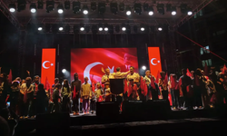Afyonkarahisar Zafer Meydanı’nda coşkulu gece: Ege Ordusu Bandosu’ndan unutulmaz konser
