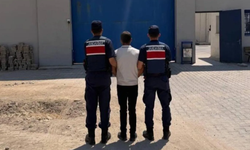 Afyon’da jandarmadan başarılı operasyon: 10 yıl hapis cezasıyla aranan şahıs yakalandı