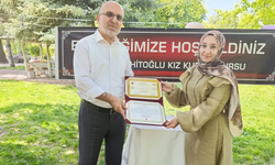 Müftü İmamoğlu Afyonkarahisar’daki genç hafızların mutluluğuna ortak oldu
