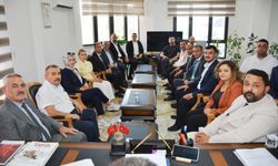 Mazbatayı alan MHP Merkez İlçe yönetimi soluğu İl Başkanlığı’nda aldı