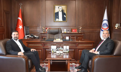 AK Parti Afyonkarahisar İl Başkanı Kavak, AFSÜ Rektörü Aslan’ı ziyaret etti