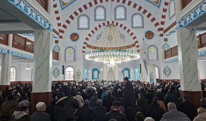 4 Yılda Yapılan Sandıklı Merkez Cami Artık İbadete Açık