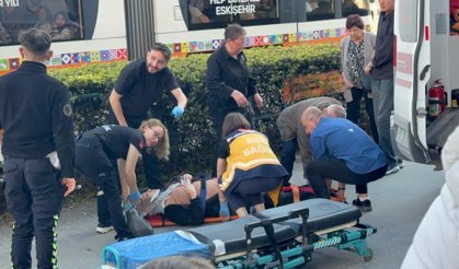 Son Dakika: Kaldırımda Yürüyen Kadının Üzerinden Araç Geçti!