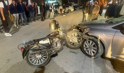 Afyon'da Korkutan Kaza Kamerada! Otomobil ve Motosiklet Çarpıştı
