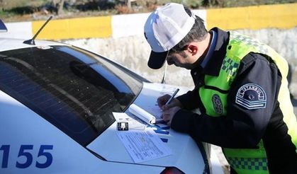 Trafikte milyonları ilgilendiren karar: Bu hatayı yapanın ehliyeti gidiyor!