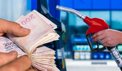 Sürücülere Gece Yarısı Şoku! Akaryakıta Tarihi Zam Geldi, Fiyatlar Rekor Kırdı