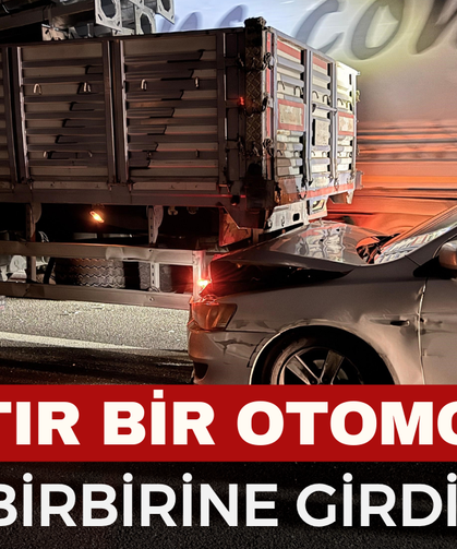 İki tır ve otomobil çarpıştı