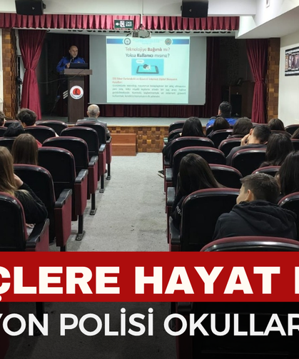 Afyon Polisi Okullarda Gençlere Hayat Dersi Veriyor
