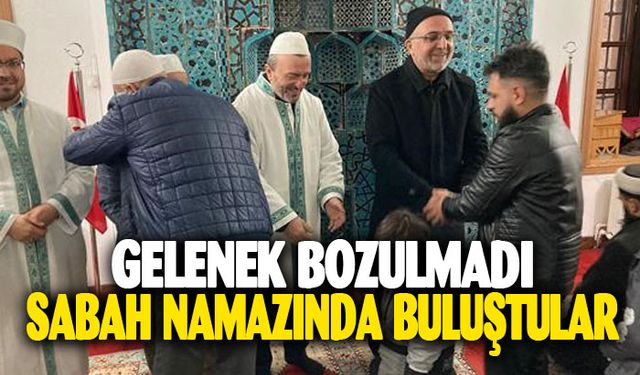 Afyonkarahisar'da sabah namazında buluştular