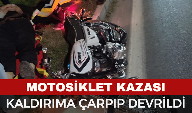 Motosiklet Kaldırıma Çarparak Devrildi