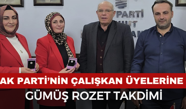 AK PARTİ ŞUHUT’TA ÜYE ÇALIŞMALARINA GÜMÜŞ ROZETLİ MOTİVASYON