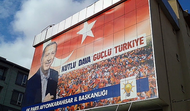 AK Parti Afyonkarahisar'da Neler Oluyor? 2 Başkanın İstifası Mı İstendi?