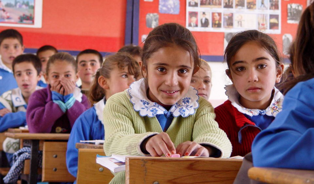 Afyon'da 1498 öğrenciye maddi destek