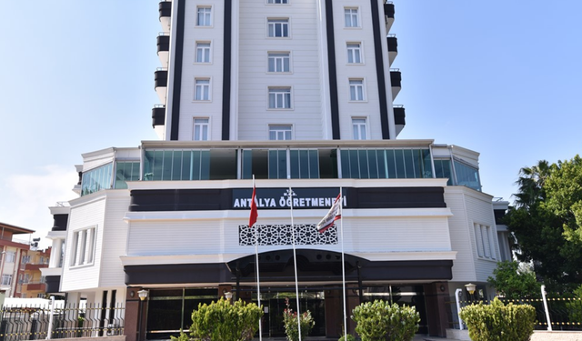 Öğretmenlere Fırsatçı Şoku! 32 Bin TL Maaş, 24 Bin TL Yurt!