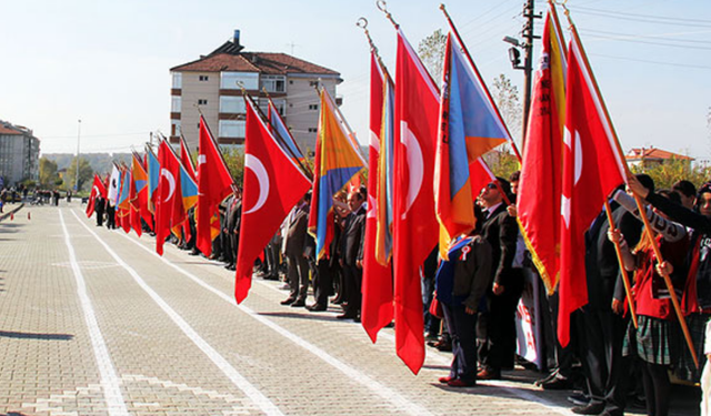 Afyonkarahisar’da İkinci Dönem "Bayrak Sevgisi" ile Başlıyor