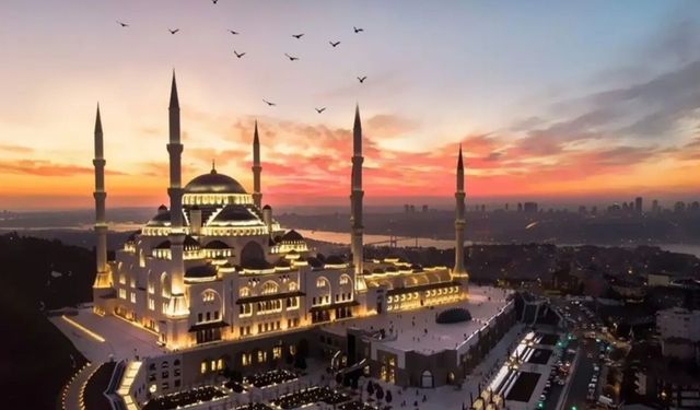 Berat kandili ne zaman, hangi gün? Berat kandilinde yapılacak ibadetler neler?